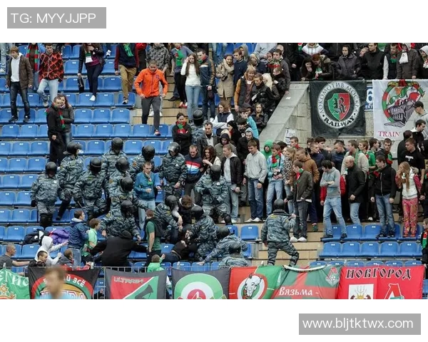 足球明星与黑帮之间的隐秘联系与背后故事探讨